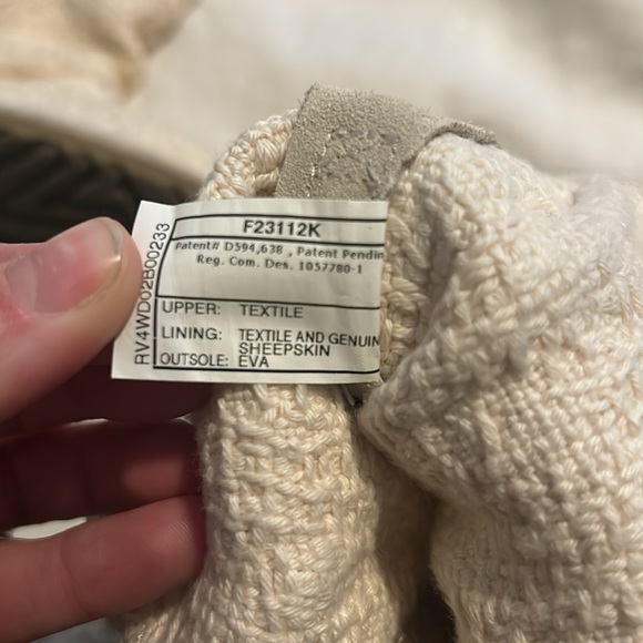 NWOT Ugg Australia Heirloom knit cream lace up boots! - Picture 13 of 13